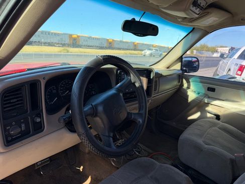 Used 2001 Chevrolet Tahoe LS w/ LS Preferred Equipment Group image 10