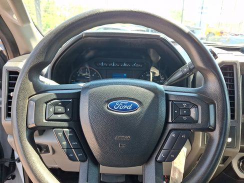 Used 2019 Ford F550 4x4 Regular Cab Super Duty w/ XL Value Package image 16