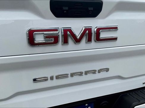 New 2025 GMC Sierra 2500 AT4 w/ AT4 Premium Plus Package AWD/4WD image 12