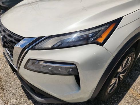 Used 2023 Nissan Rogue SV FWD image 6