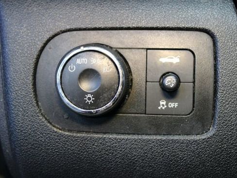 Used 2016 Chevrolet Impala LT FWD image 18