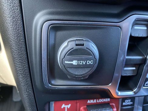 Certified 2025 Jeep Gladiator Mojave w/ Safety Group image 39