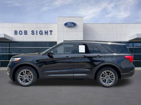 Used 2024 Ford Explorer XLT w/ Equipment Group 202A AWD/4WD image 39