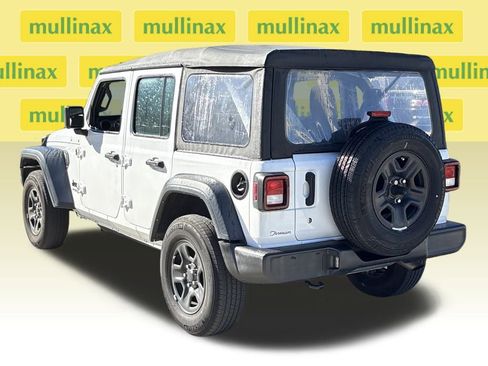 Used 2022 Jeep Wrangler Unlimited Sport image 9