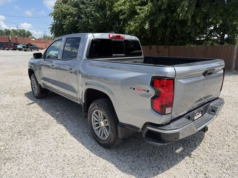 Used 2025 Chevrolet Colorado LT w/ Advanced Trailering Package AWD/4WD image 3