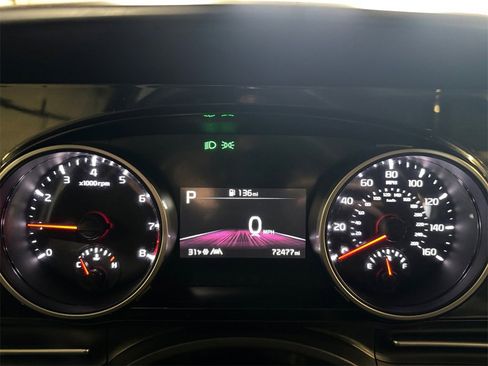 Certified 2022 Kia Carnival EX image 16