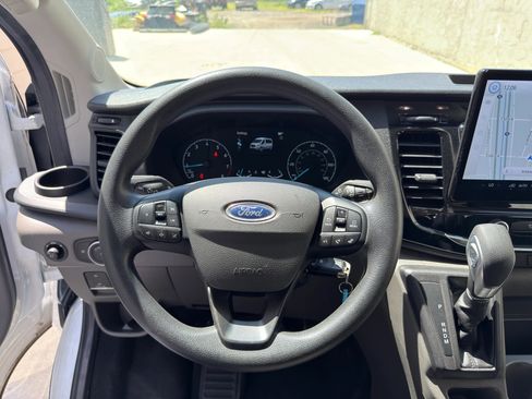 Used 2023 Ford Transit 350 XLT image 10