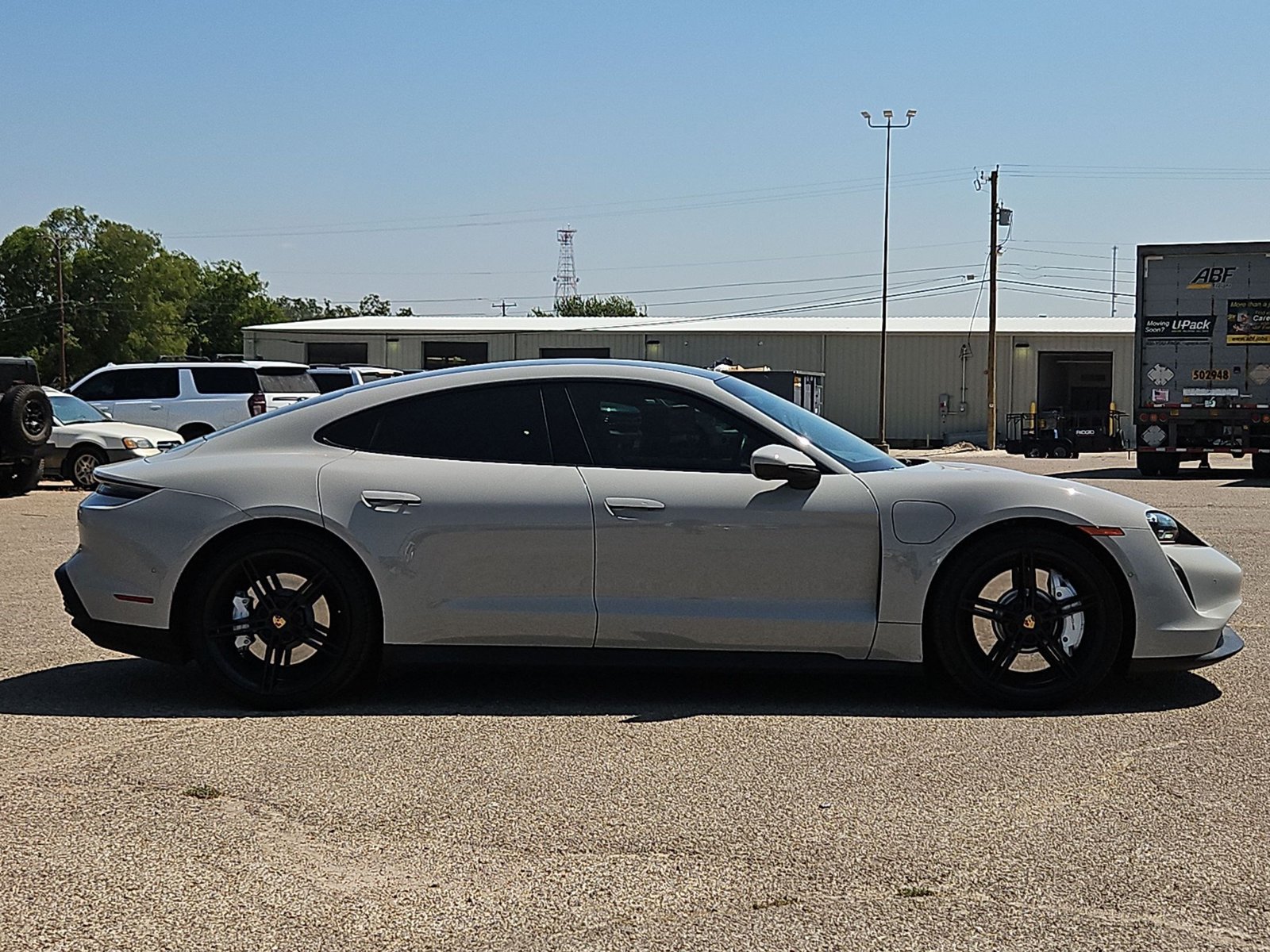Used 2022 Porsche Taycan 4S AWD/4WD image 4