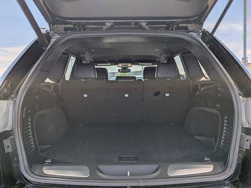 Used 2019 Jeep Grand Cherokee Limited AWD/4WD image 27