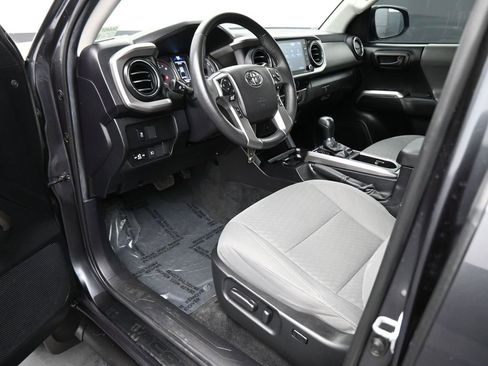 Used 2021 Toyota Tacoma SR5 image 2