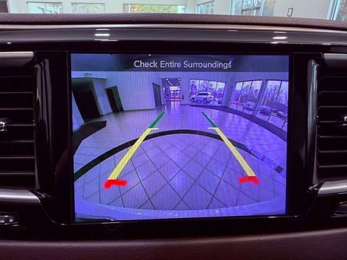 Used 2017 Chrysler Pacifica Touring Plus w/ Tire & Wheel Group image 24