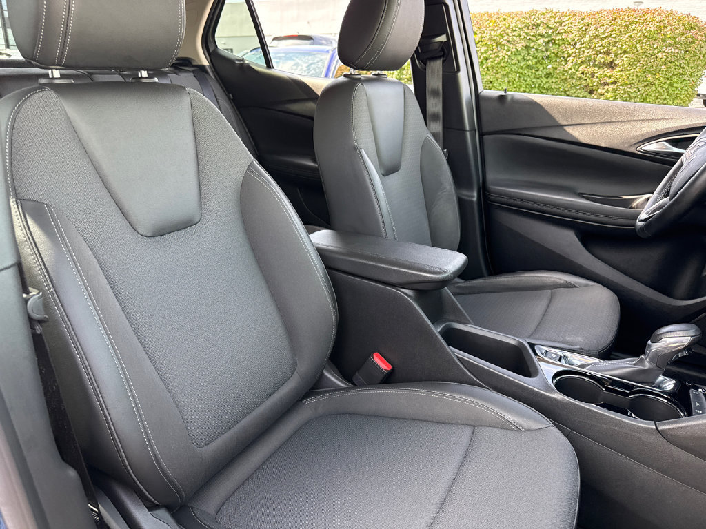 Certified 2024 Buick Encore GX Preferred FWD image 35