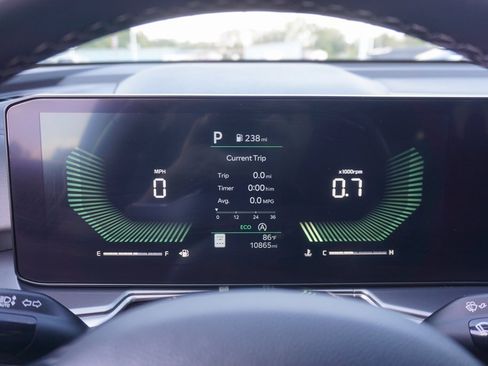 Used 2025 Kia Sorento S w/ Panoramic Sunroof Package image 5