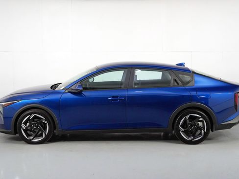 Used 2025 Kia K4 EX image 49