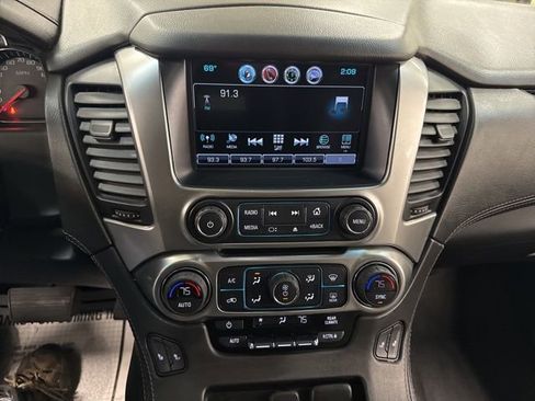 Used 2020 Chevrolet Suburban LT image 37