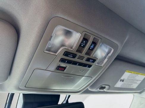 Used 2019 Toyota Highlander Limited Platinum image 36