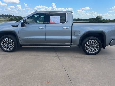 Used 2025 GMC Sierra 1500 Denali Ultimate AWD/4WD image 6