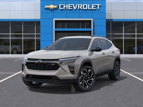 New 2026 Chevrolet Trax RS w/ Sunroof Package FWD image 6