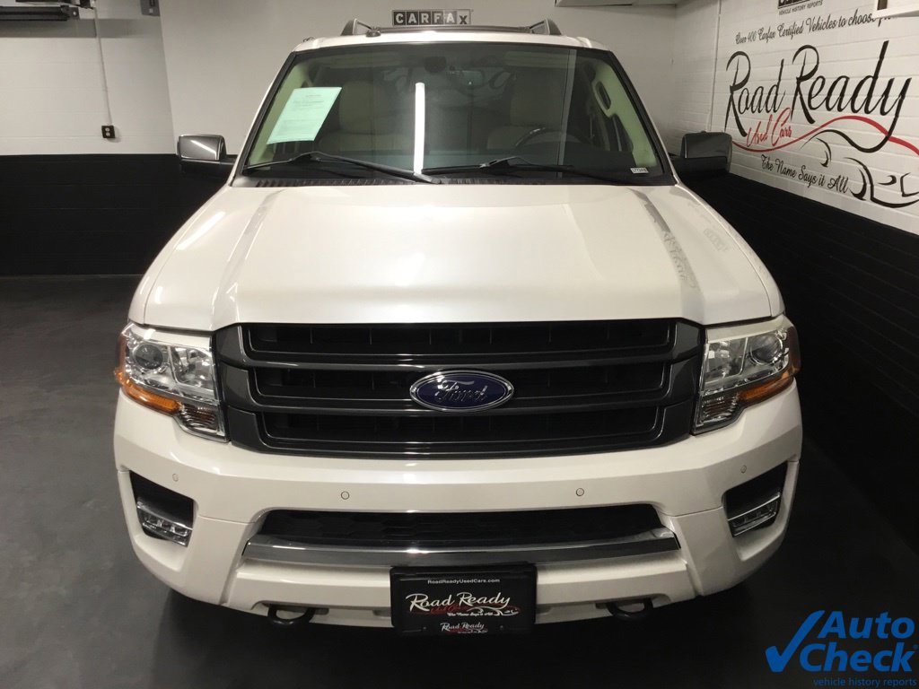 Used 2017 Ford Expedition Limited w/ Equipment Group 301A AWD/4WD image 4