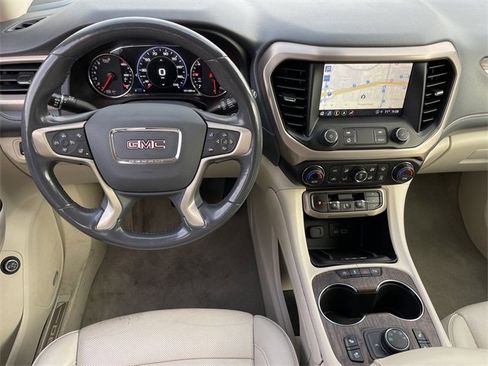 Used 2021 GMC Acadia Denali w/ Denali Ultimate Package image 11