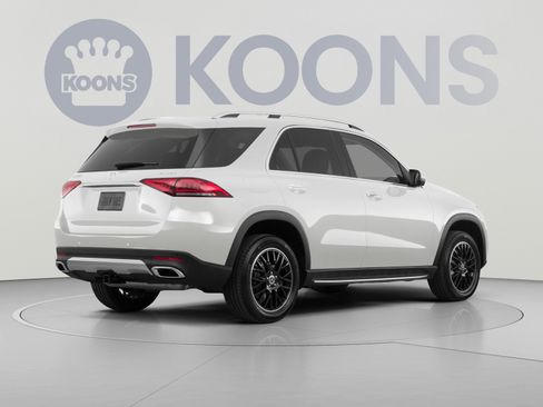 Used 2021 Mercedes-Benz GLE 350 4MATIC image 4