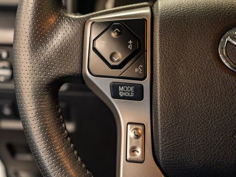 Used 2020 Toyota 4Runner Limited AWD/4WD image 25