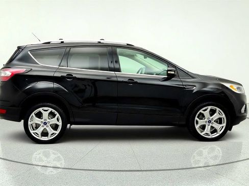 Used 2017 Ford Escape Titanium AWD/4WD image 4
