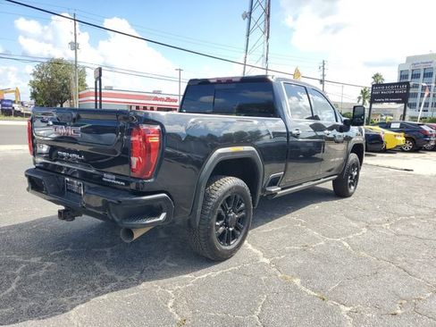 Used 2022 GMC Sierra 2500 Denali w/ Denali Black Diamond Edition AWD/4WD image 4