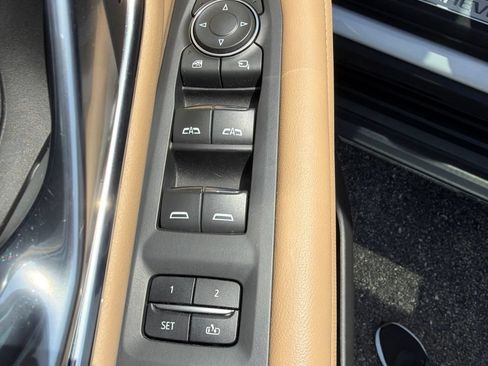 Used 2023 Chevrolet Suburban Premier AWD/4WD image 11