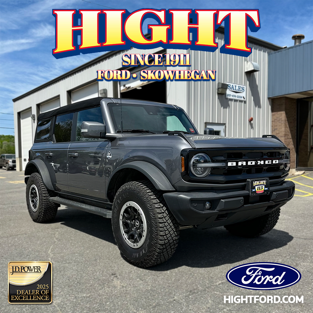 Used 2023 Ford Bronco Outer Banks w/ Sasquatch Package AWD/4WD image 1