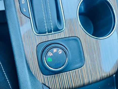 Used 2019 GMC Acadia SLE image 27