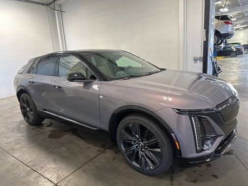 New 2024 Cadillac Lyriq Sport w/ Nappa Leather Package image 3