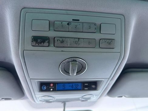 Used 2004 Volkswagen Touareg V8 image 38