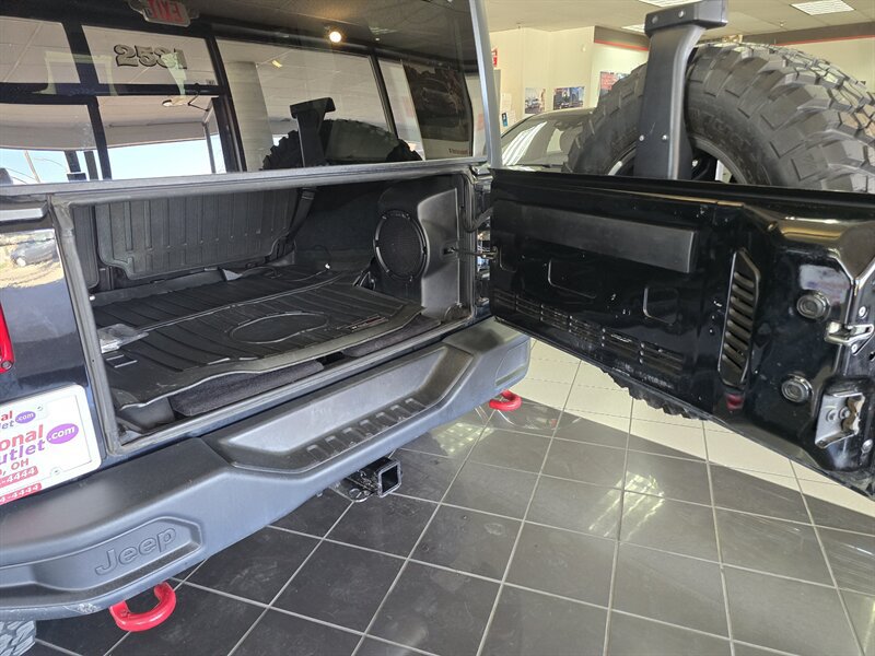 Used 2013 Jeep Wrangler Unlimited Rubicon AWD/4WD image 33