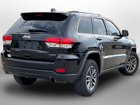 Used 2020 Jeep Grand Cherokee Laredo w/ 18" Wheel & 8.4" Radio Group image 11