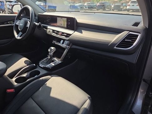 Used 2024 Kia Seltos EX AWD/4WD image 13