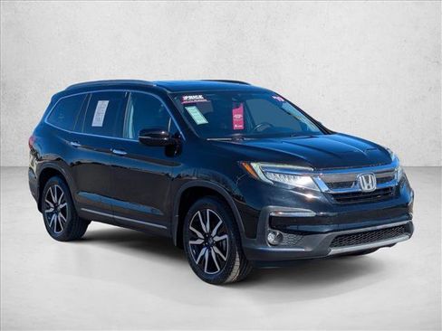 Used 2019 Honda Pilot Touring image 3