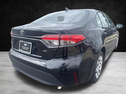 Used 2024 Toyota Corolla LE FWD image 4