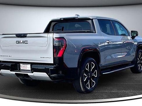 Used 2025 GMC Sierra EV Denali image 6