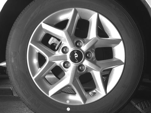 Used 2025 Kia Soul LX w/ LX Technology Package FWD image 20