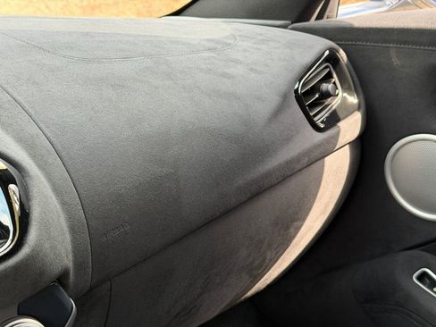 Used 2020 Aston Martin V8 Vantage Coupe image 34