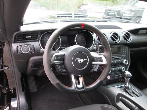 Used 2017 Ford Mustang Coupe RWD image 16