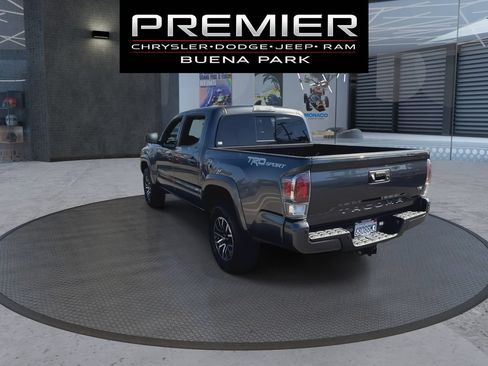 Used 2022 Toyota Tacoma TRD Sport w/ Technology Package RWD image 9