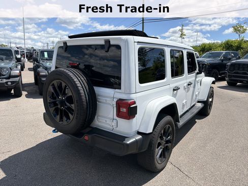 Used 2024 Jeep Wrangler Unlimited Sahara w/ Safety Group AWD/4WD image 12