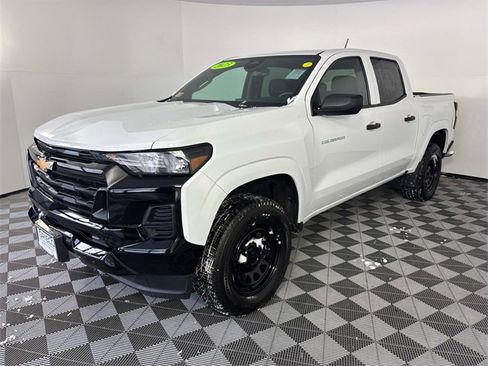 Used 2023 Chevrolet Colorado W/T image 4