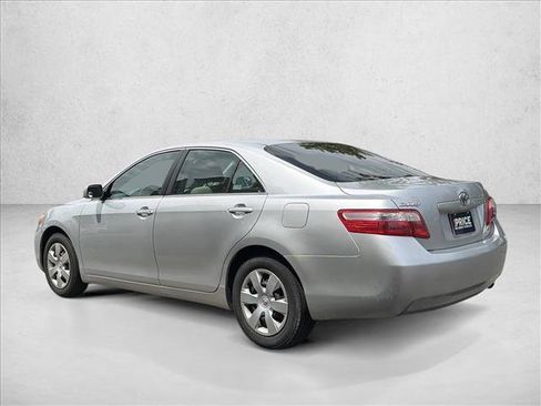 Used 2009 Toyota Camry LE FWD image 7