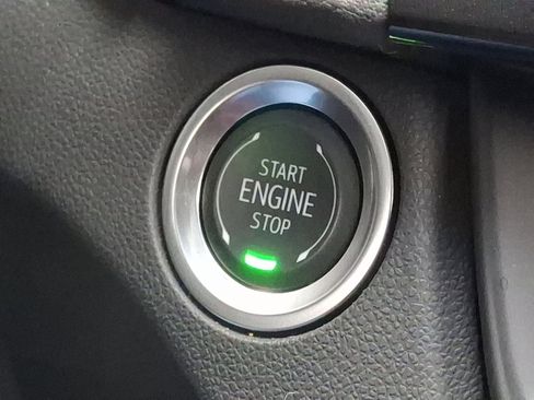 Used 2025 Cadillac CT4 Luxury image 22