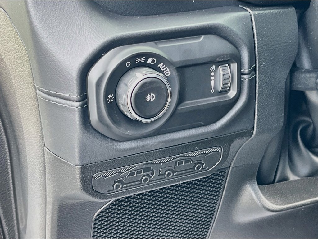New 2026 Jeep Wrangler Unlimited Sahara AWD/4WD image 10