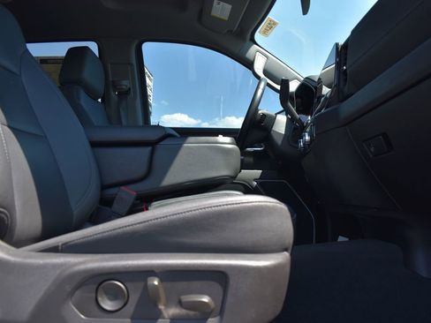 Used 2025 GMC Sierra 1500 SLT AWD/4WD image 11