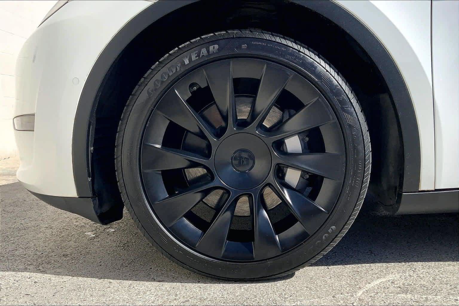 Used 2021 Tesla Model Y Long Range AWD/4WD image 8